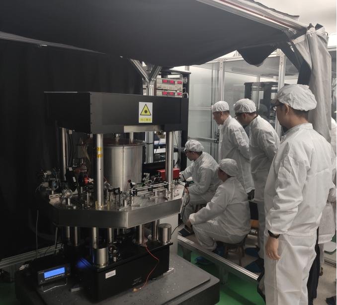 依托金沙体育手机版登录和英国卢瑟福-